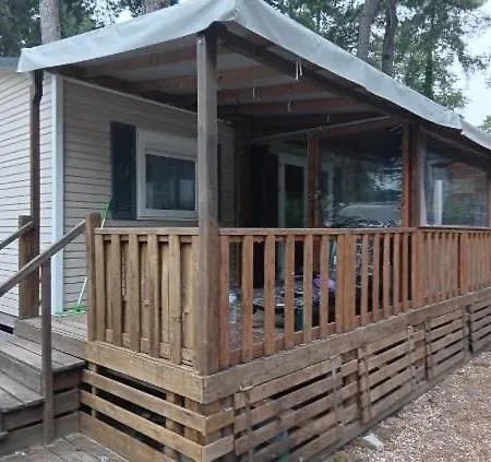 Mobil-home 2023 Le Bois Dormant مكان تخييم